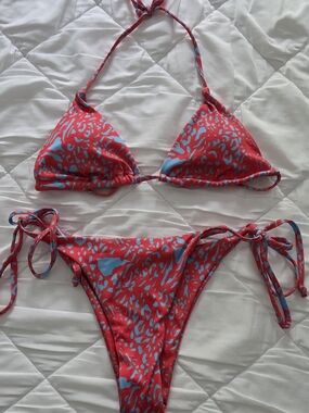 Tie-Side Triangle Bikini in Red and Light Blue